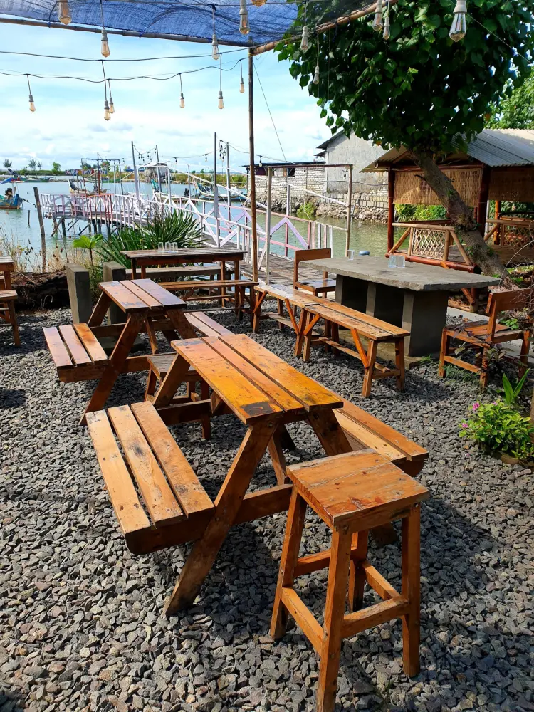 Tepi Laut Cafe Griya Makan & Cafe 10