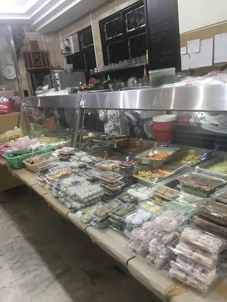 Who says vegetarian food is boring? This Palembang shop's 'fake meat' can fool everyone