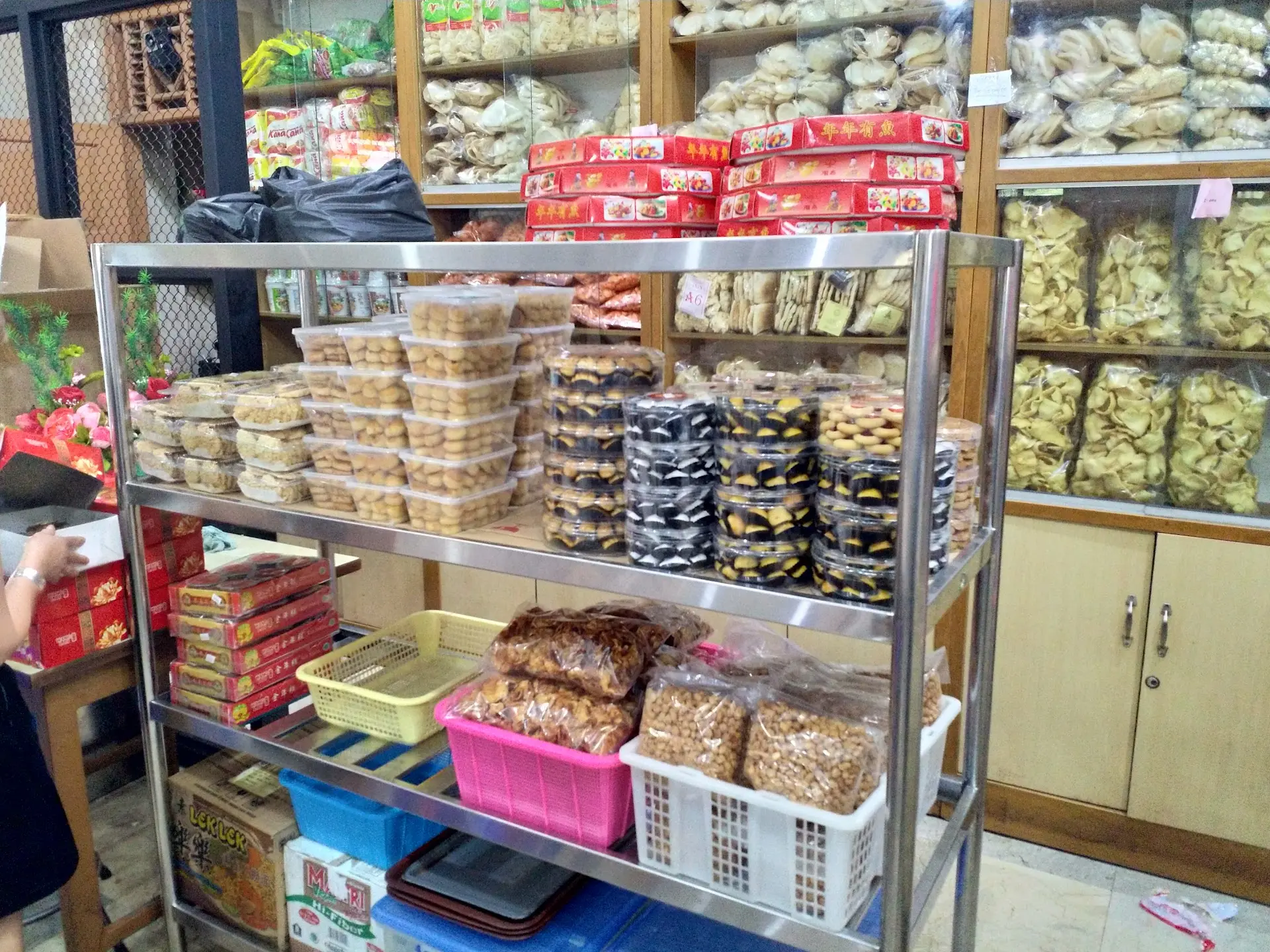 Who says vegetarian food is boring? This Palembang shop's 'fake meat' can fool everyone 3