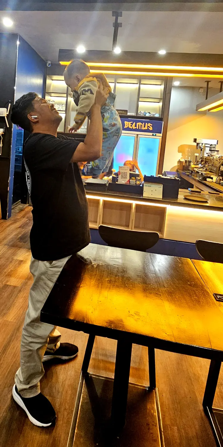 Belmus Coffee & Eatery 4