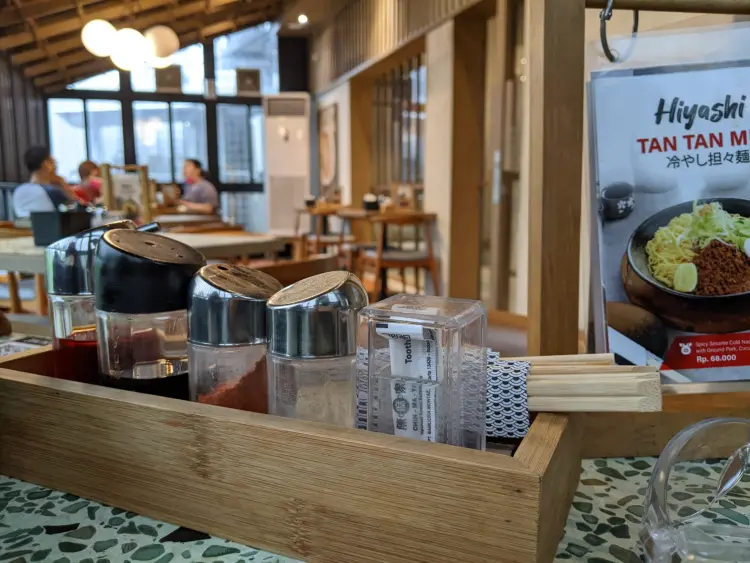 Chin Ma Ya Ramen & Café 9