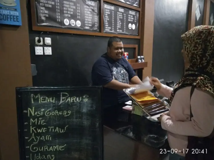 Warung Prasmanan & Kedai Kopi bubin 7