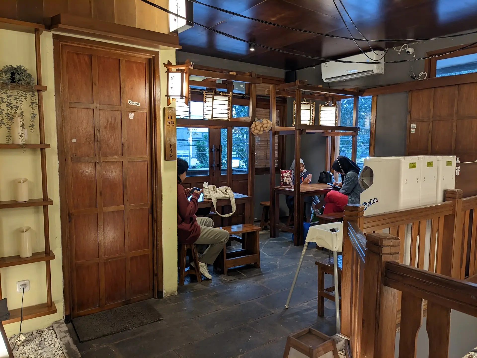 Bintaro's Under-40k Halal Ramen: Is the Ambiance More Stunning Than the Taste? 4