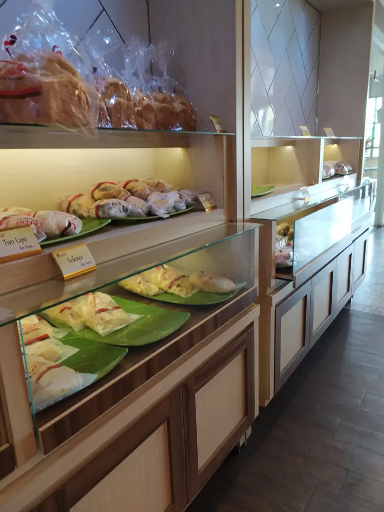 Al Zahra Bakery & Gallery 10