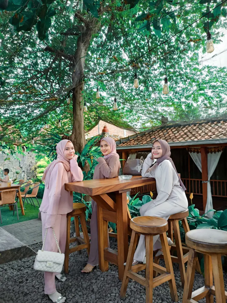 Pelem Tjengkir Heritage Restaurant 9