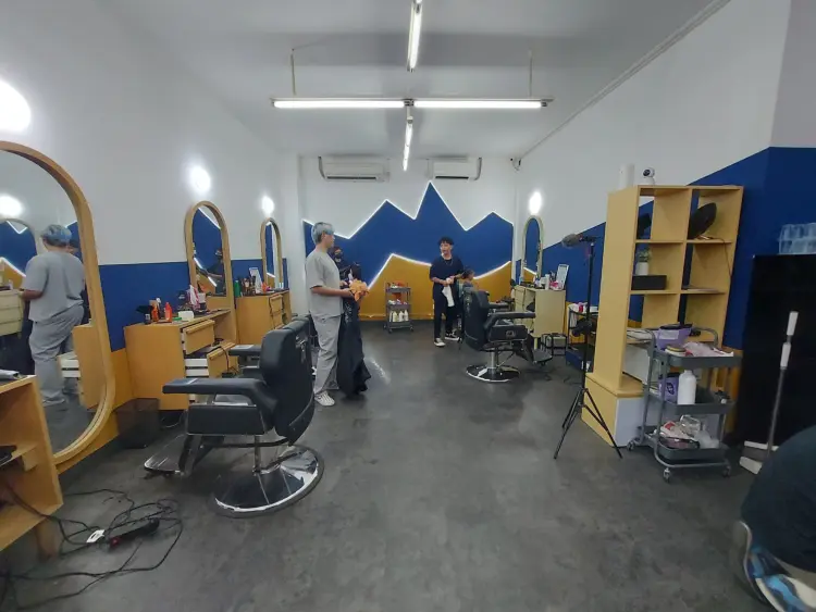 Hairnerds Studio Bandung (barbershop & salon) 1