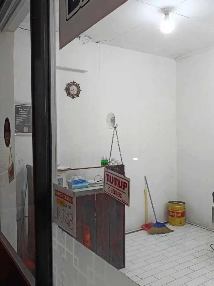 Mbah Man Barbershop 1