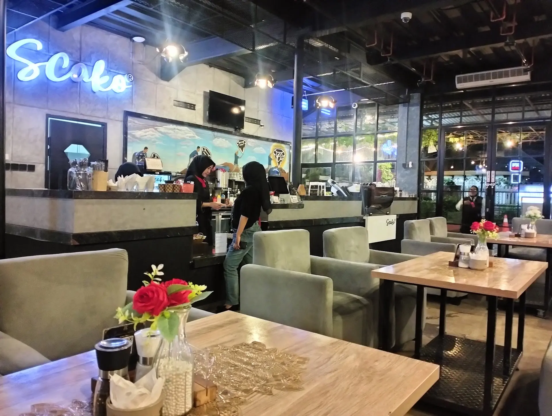 Stop calling Balikpapan a food desert! This restaurant is the first to disagree 6