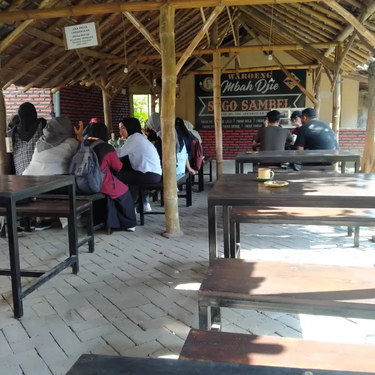 Warkop Mbah Djie [ Coffee Space and Food ] 6