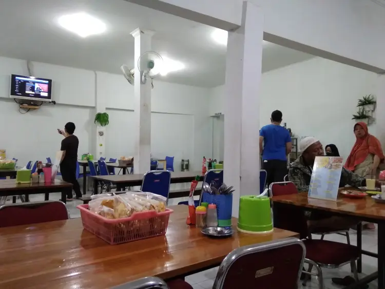 RM Seafood & Roti Bakar LEZZAT Ciputis 2