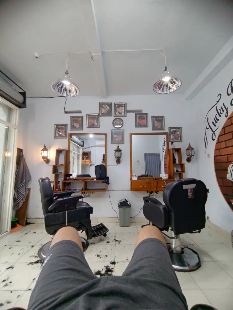 Lucky Barber 1