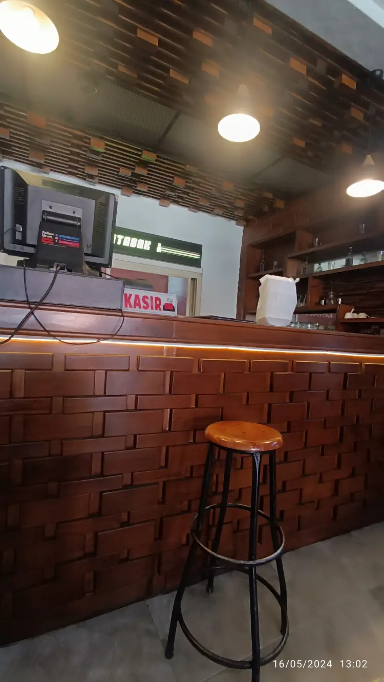 NEW KASMARAN (Cafe & Resto) 5