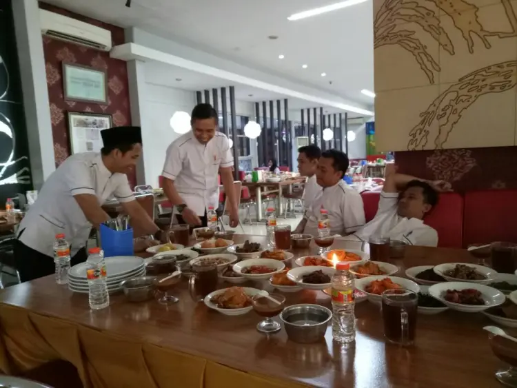 RM Padang Sederhana 5