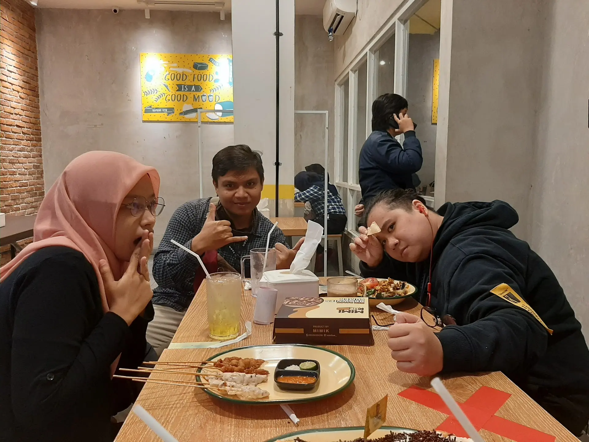 等了1小时就这？雅加达这家Ropang除了环境一无是处 4