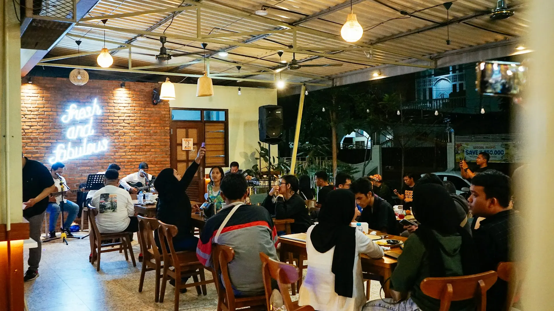 等了1小时就这？雅加达这家Ropang除了环境一无是处 5