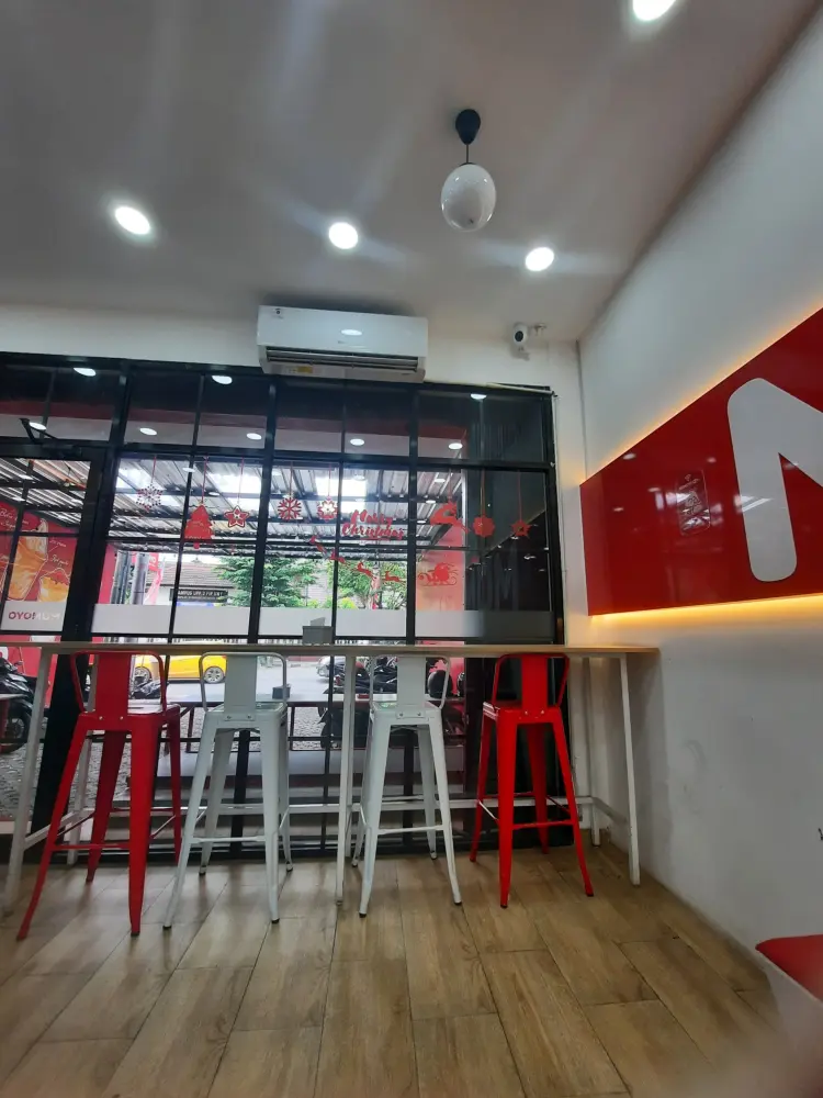 Momoyo ice cream&fruit tea bantul 10