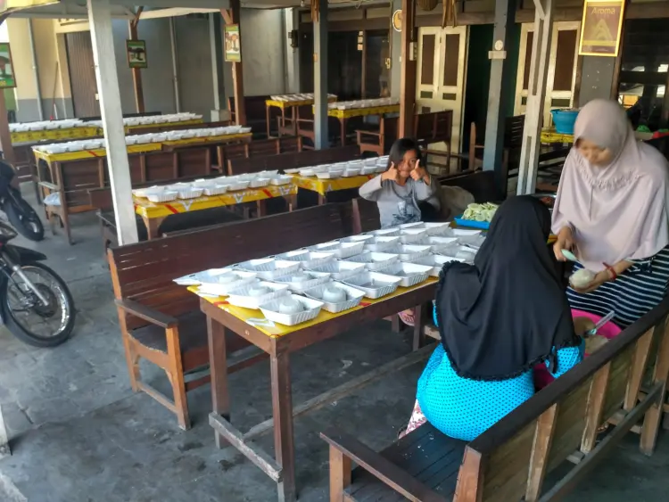 Gondang Raya Restaurant 4