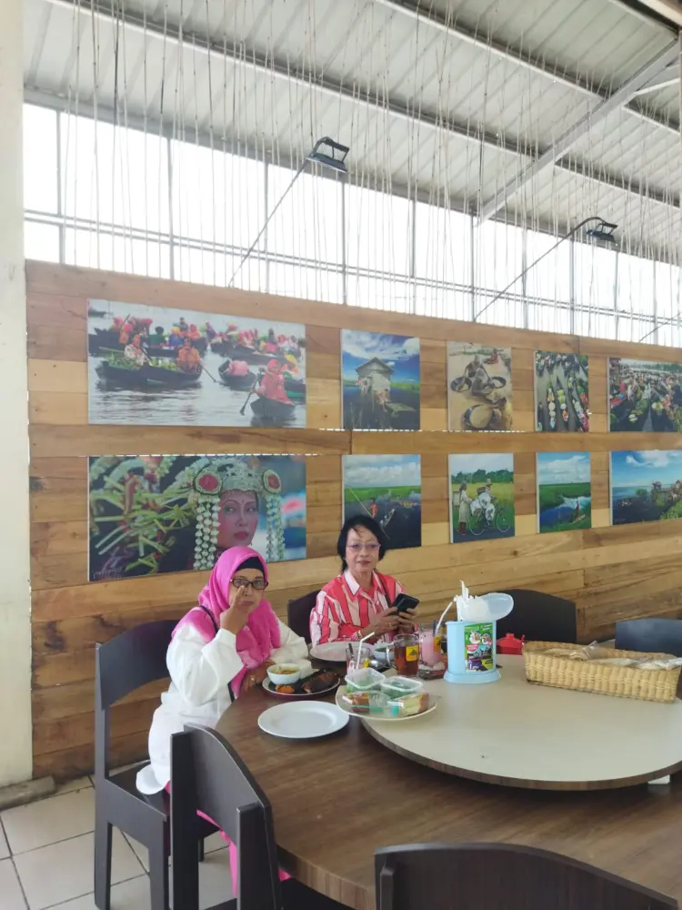 Saraba Nyaman Floating Restaurant 10