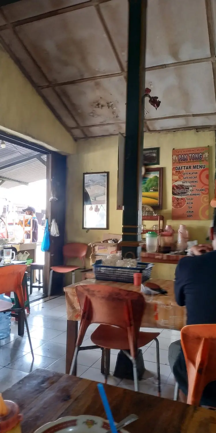 Sate Klatak Kambing Muda Pak Tong & warung kopi sedanten - Kusumanegara 2