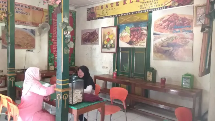 Sate Klatak Kambing Muda Pak Tong & warung kopi sedanten - Kusumanegara 6