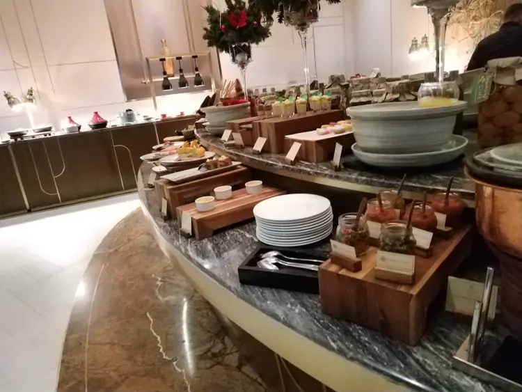 PA.SO.LA Restaurant 8