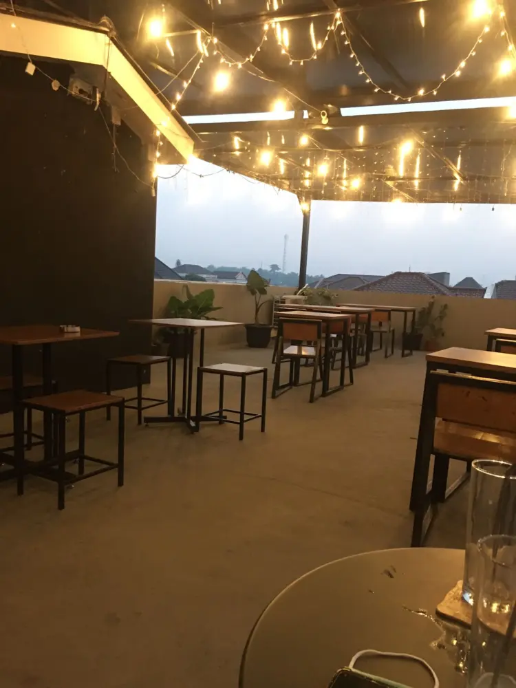 Kopi kota hujan (Kokojan Cafe) 8