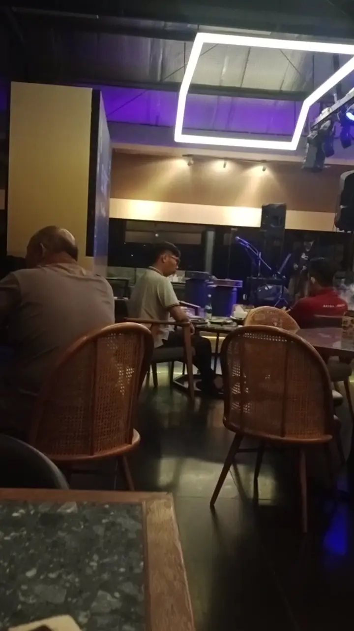 El's Coffee Roastery 4