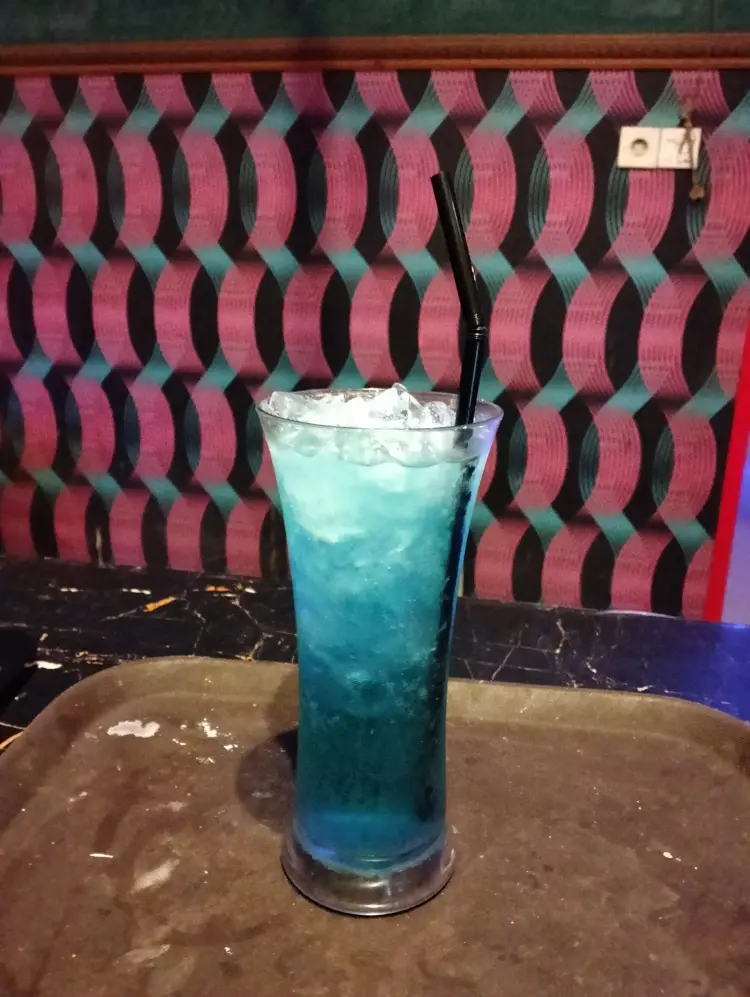 BLITZ Family KTV & Resto 6