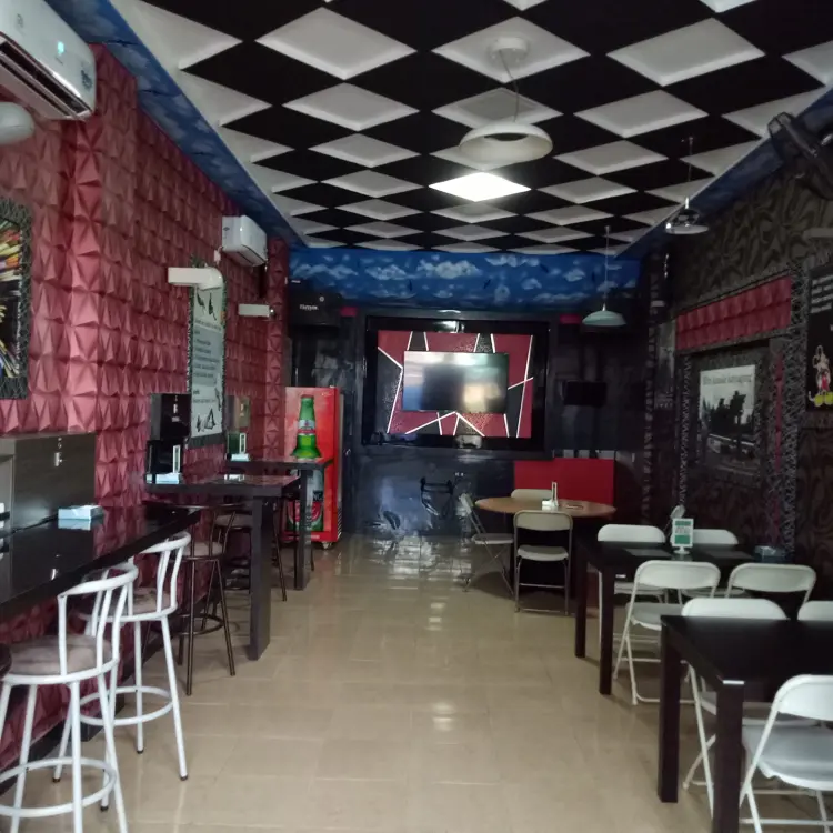 BLITZ Family KTV & Resto 3