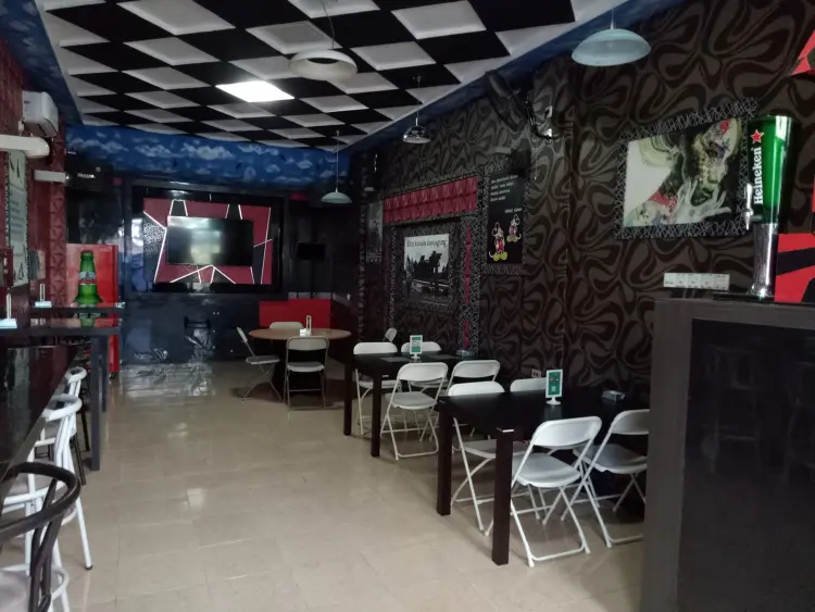 BLITZ Family KTV & Resto 4