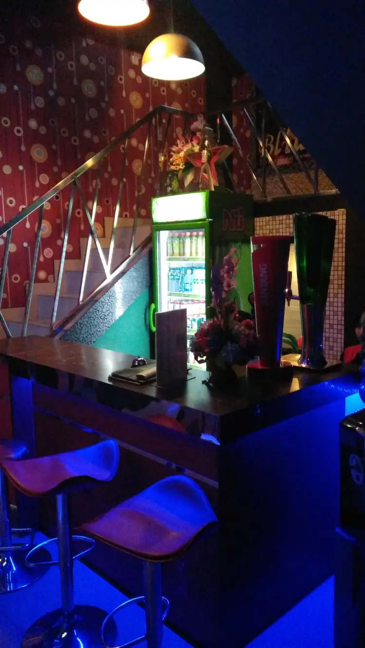 BLITZ Family KTV & Resto 5