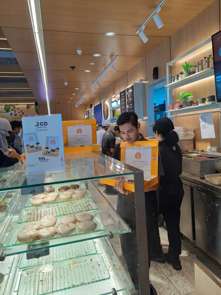 JCO COFFEE & DONUTS RAMAYANA PEKALONGAN 4