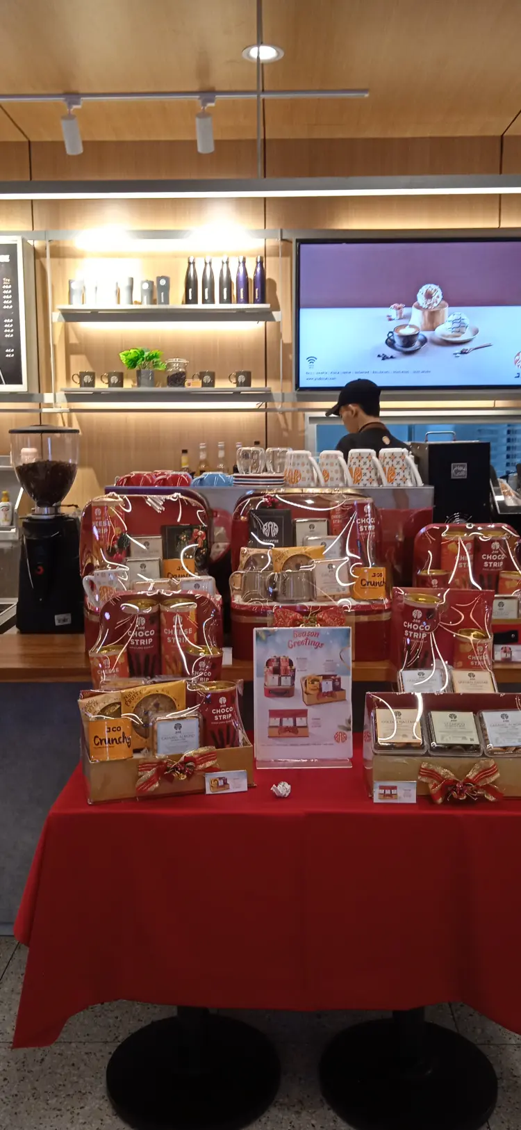 JCO COFFEE & DONUTS RAMAYANA PEKALONGAN 7