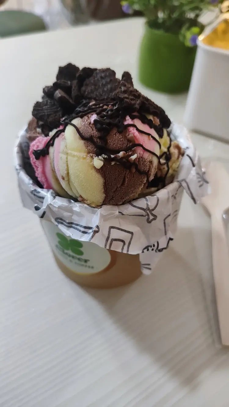 Clover Cakes and Coffee 7