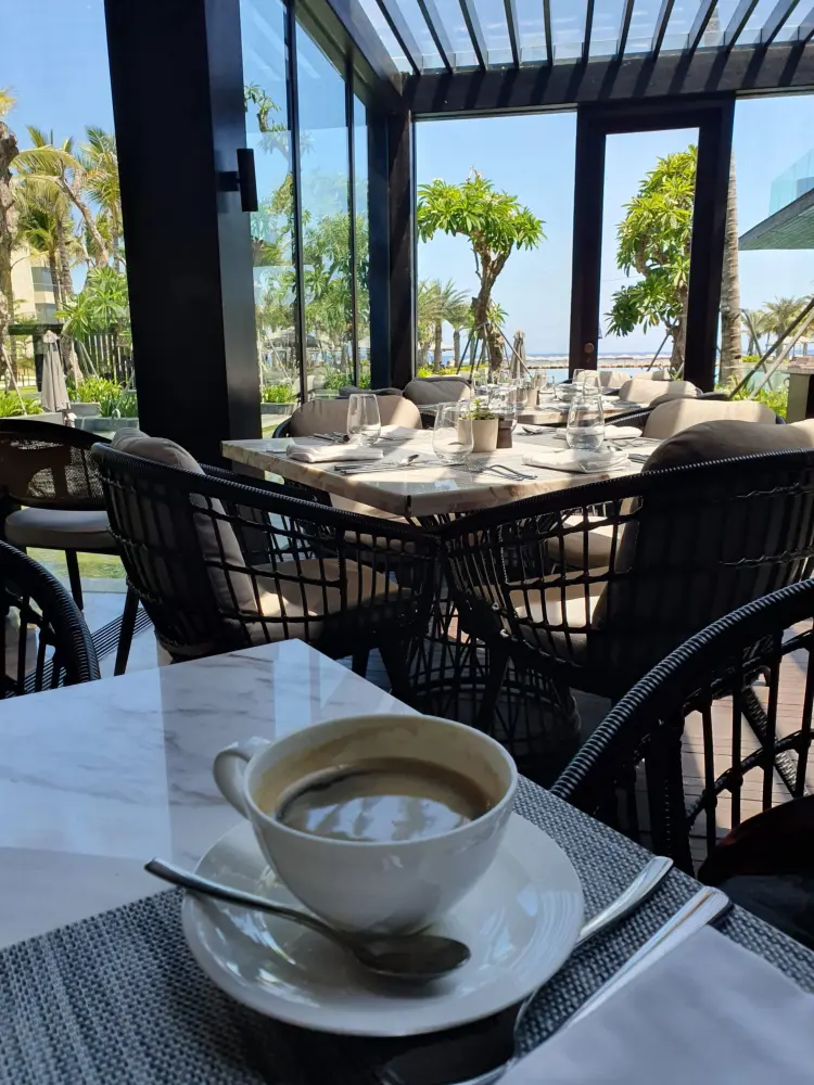 Pala Restaurant & Rooftop Bar 9