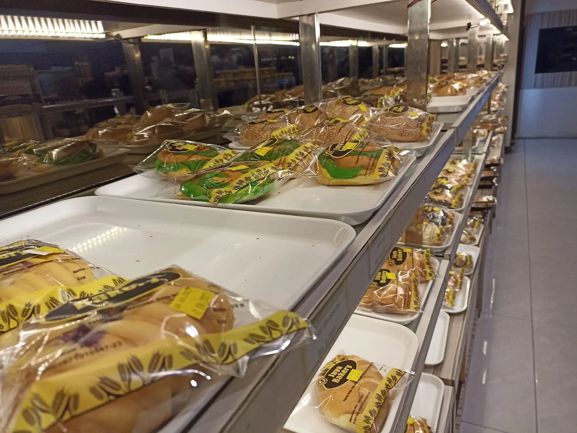 5k Bread, 10k Cake: Is Lampung's Go-To Bakery God-Tier or a Rip-off? 1