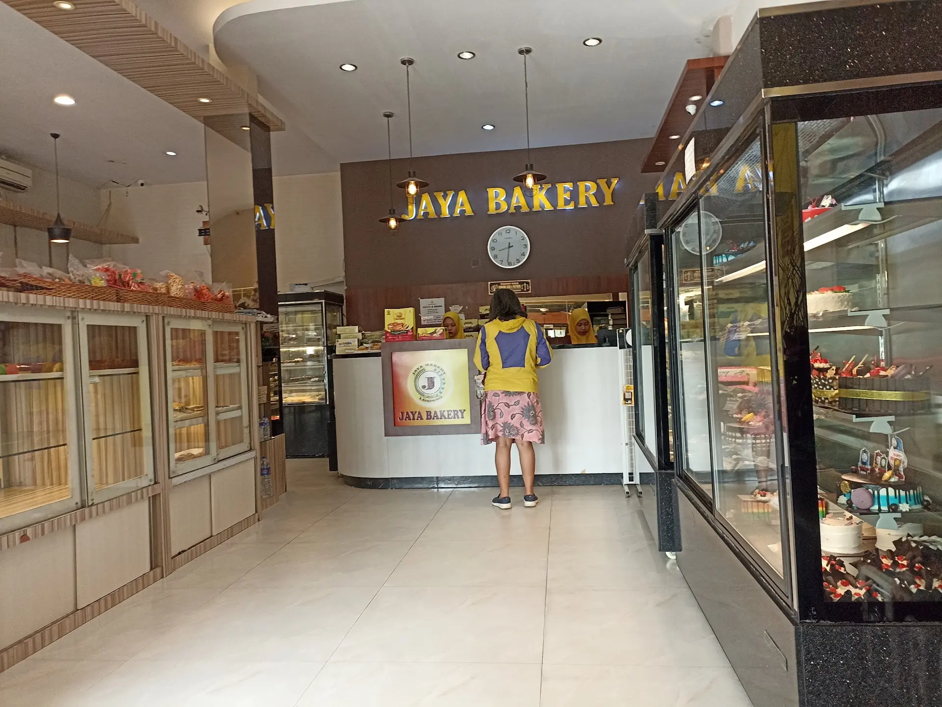 5k Bread, 10k Cake: Is Lampung's Go-To Bakery God-Tier or a Rip-off? 7