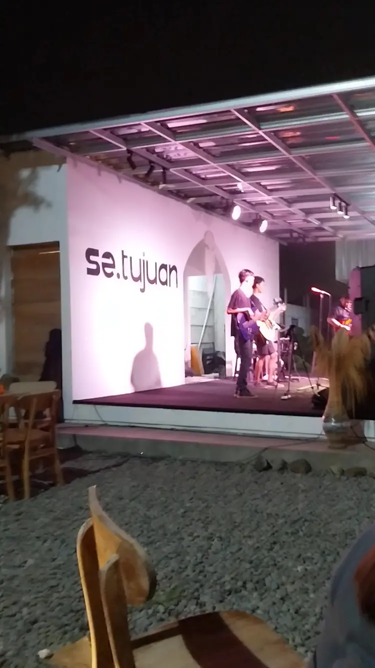 Se.tujuan Coffee & Eatery 7