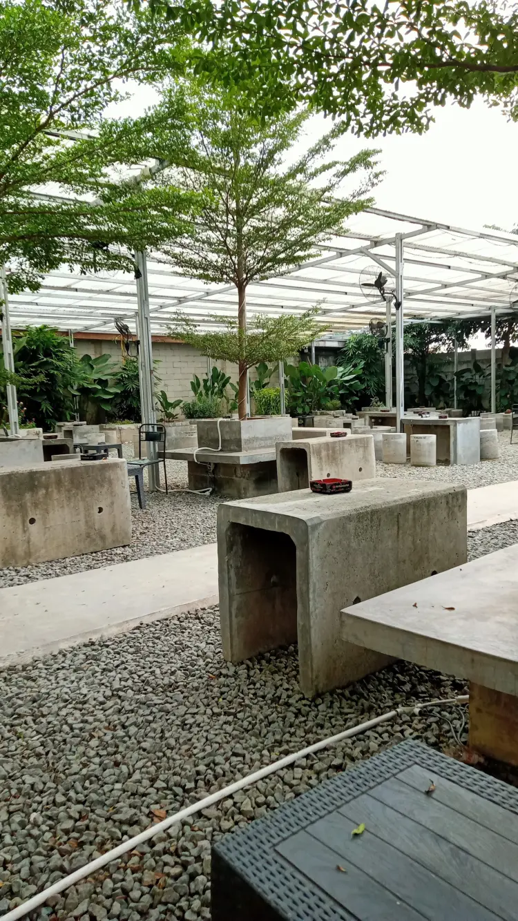 Se.tujuan Coffee & Eatery 8