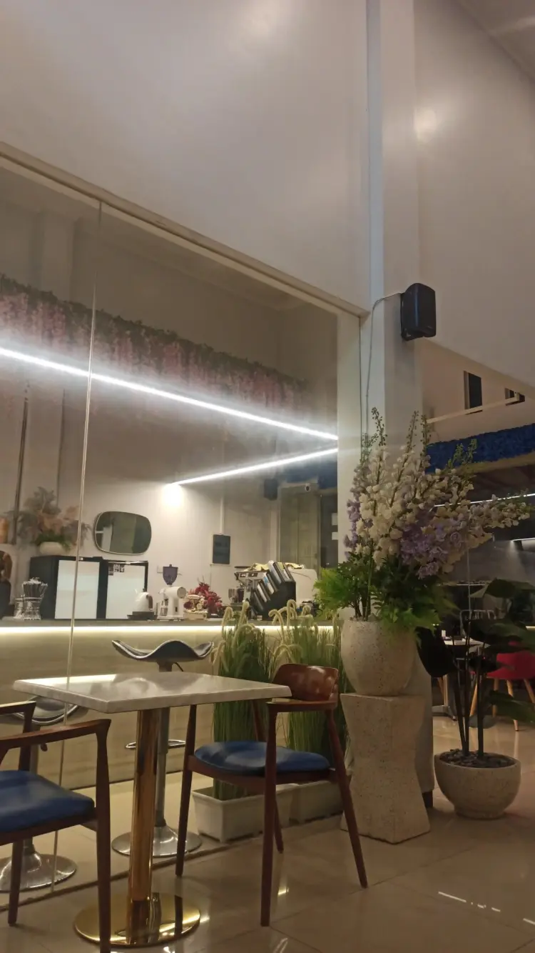 Uptown Coffee Surabaya 2