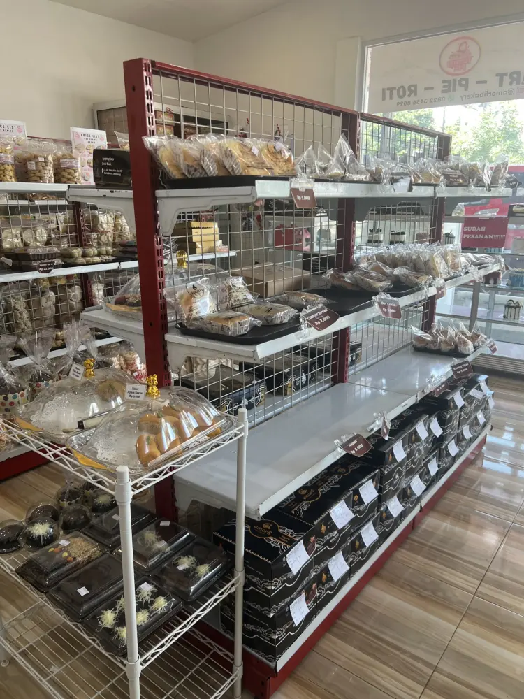 AMORFI CAKE & BREAD 5