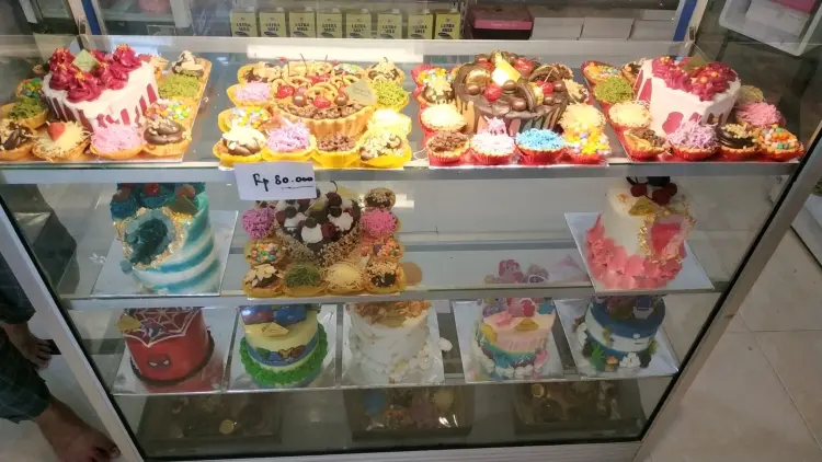 AMORFI CAKE & BREAD 7