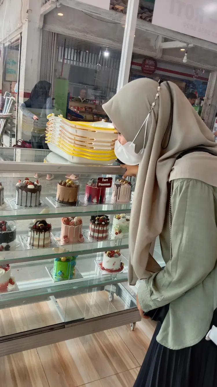 AMORFI CAKE & BREAD 6