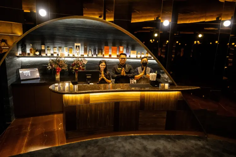 OFF THE RECORD EPIWALK 3