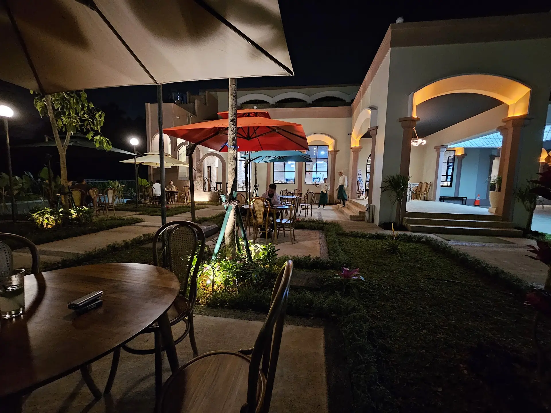 面包100分主菜60分?南坦格朗这家阿塞拜疆神店,我帮你们试了! 4