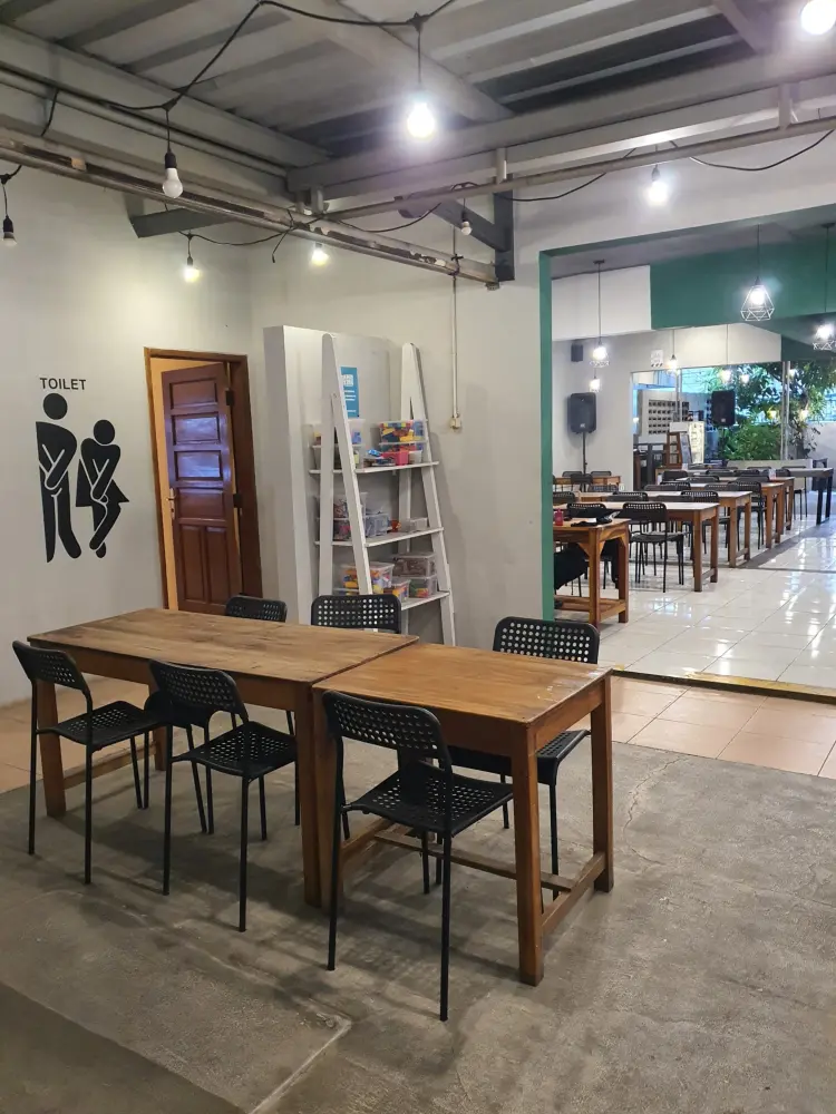 Kangen Kopi & Space 9