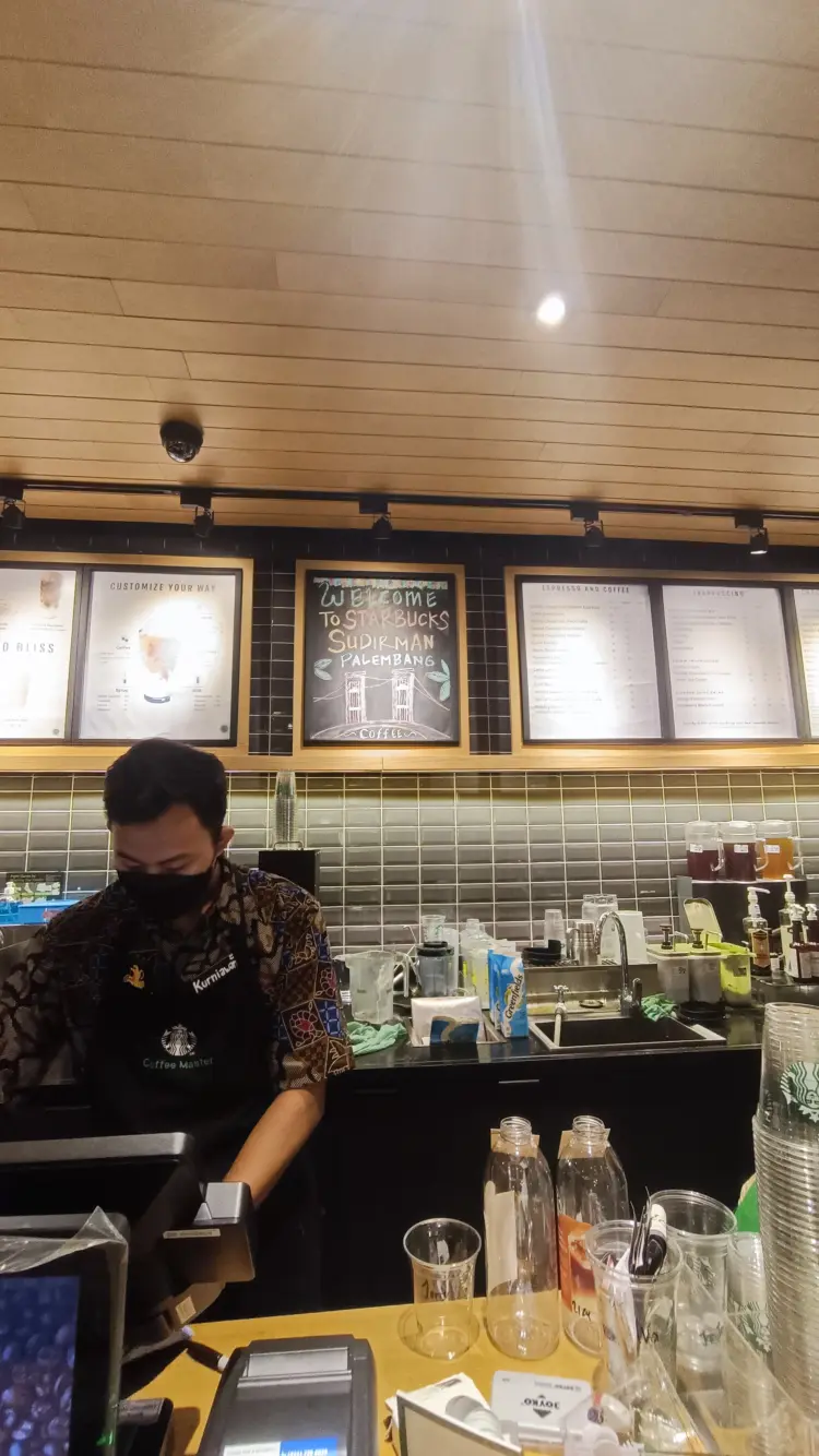 Starbucks Sudirman Palembang 3