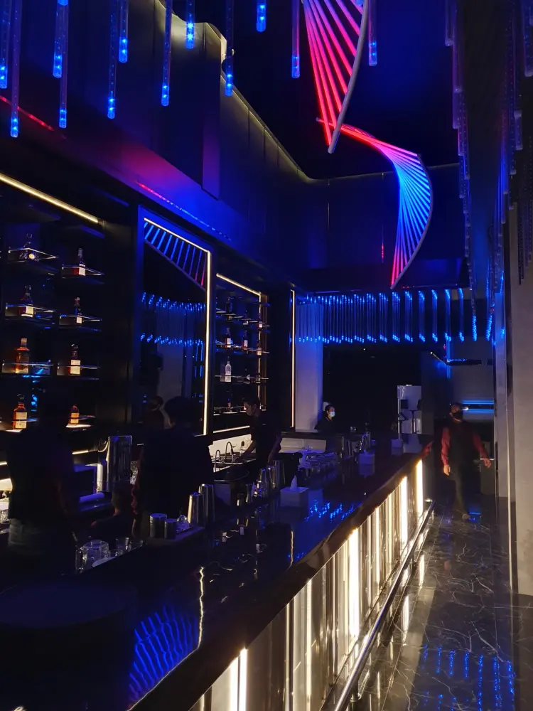 REDWOLF Bar & Lounge 3