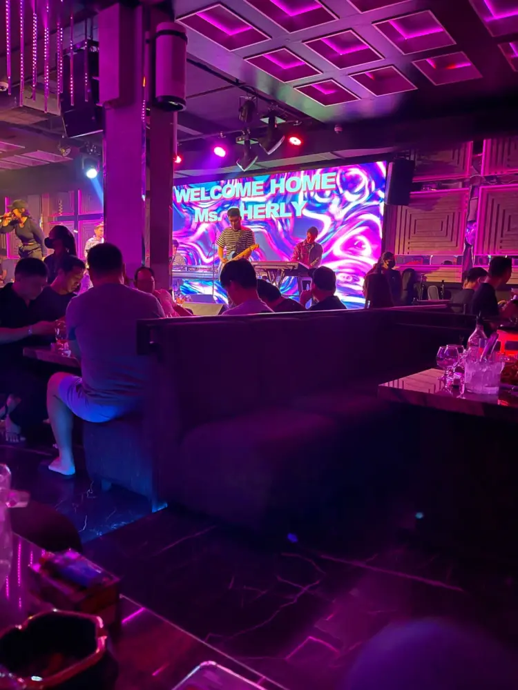 乐队比酒还上头？这家PIK的Bar让我不想回家