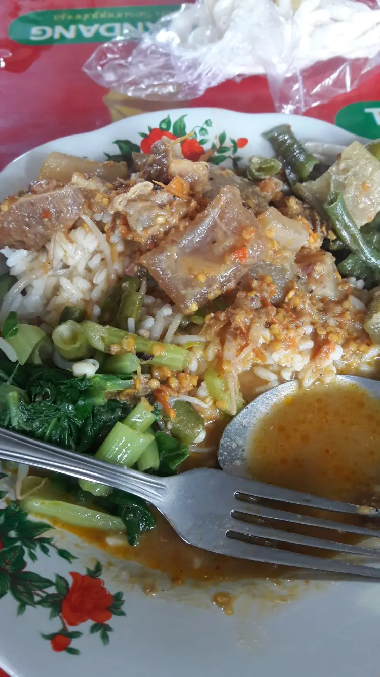 Warung Ayam Pedas Hj. Manijah Genteng 5